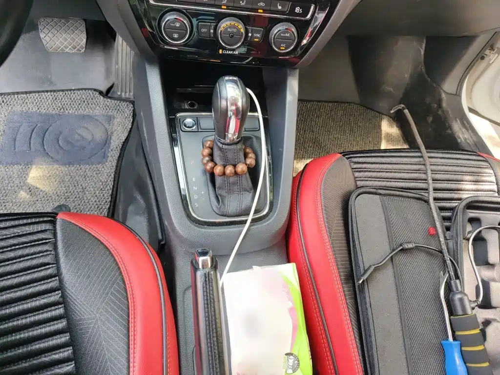 Volkswagen Sagitar — миниатюра 7
