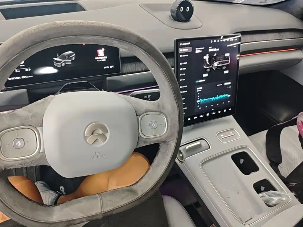 NIO ES8 — миниатюра 10