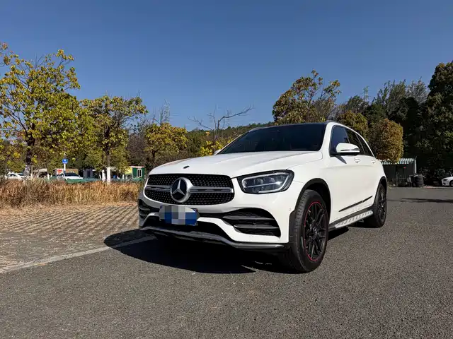 MERCEDES-BENZ GLC