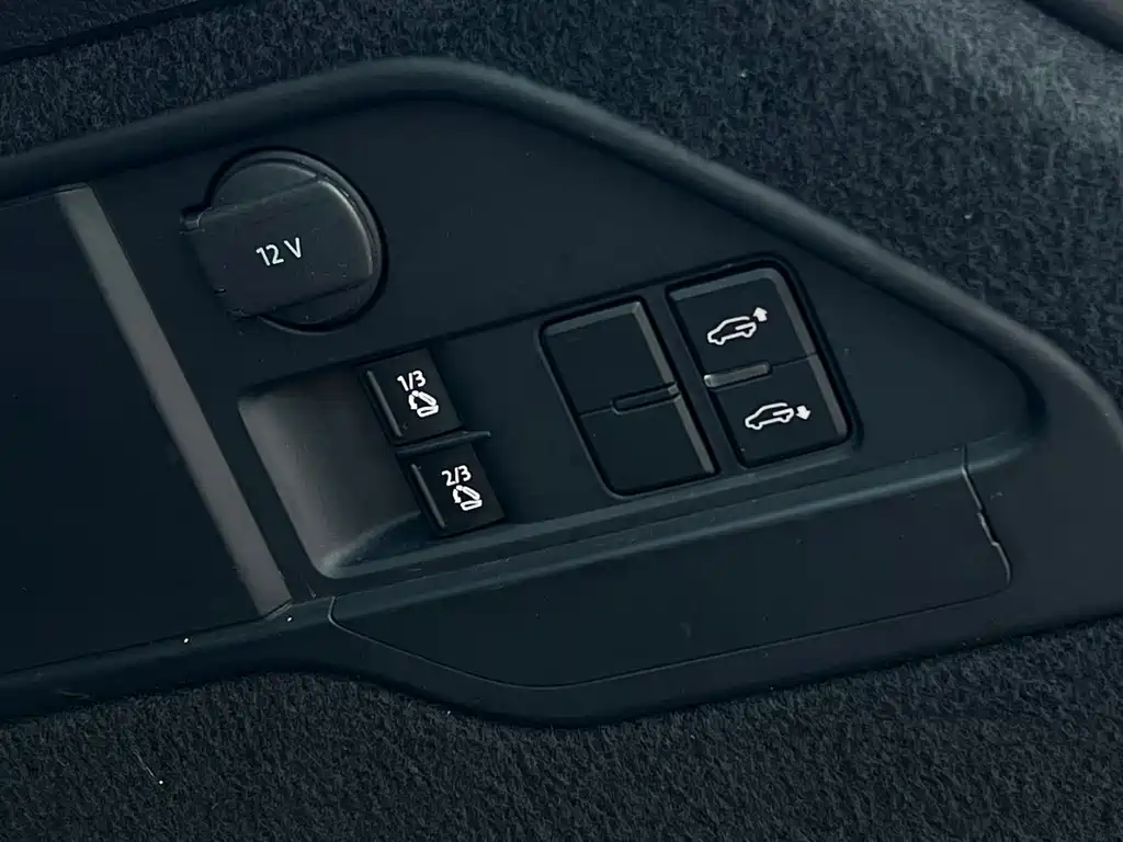 Volkswagen Touareg — миниатюра 17