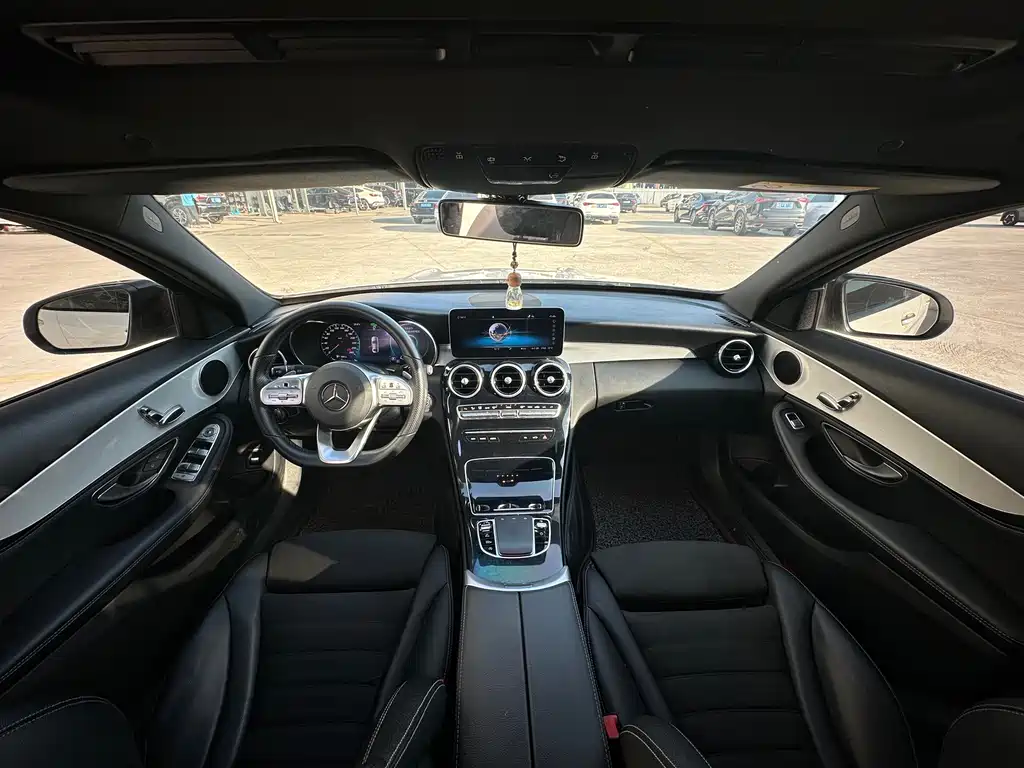 Mercedes-Benz C-Class — миниатюра 15