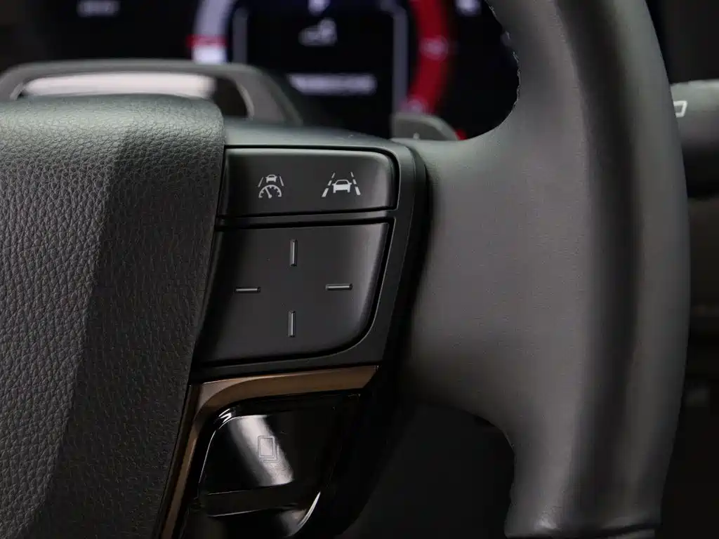 Toyota Vellfire — миниатюра 18