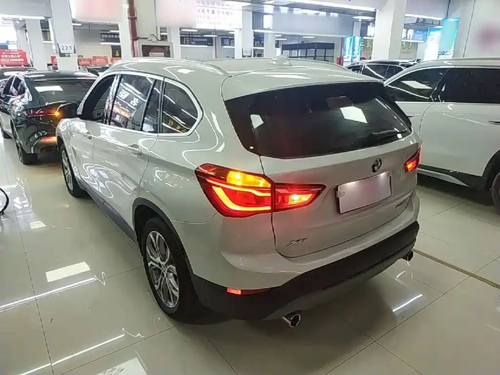 BMW X1 — миниатюра 5
