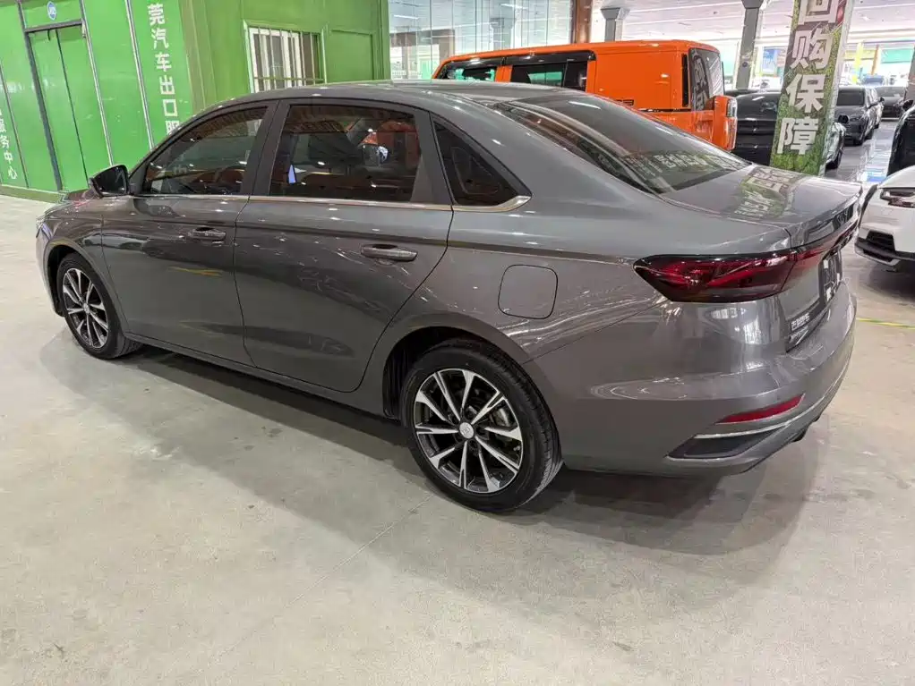Geely Emgrand — миниатюра 12