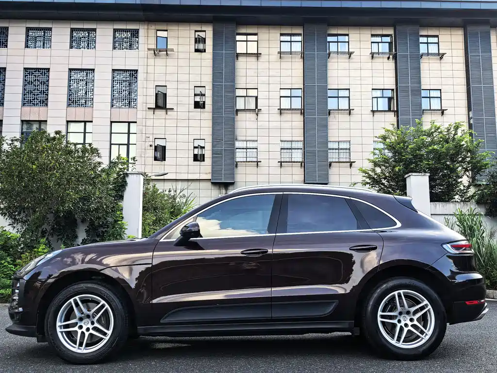 Porsche Macan — миниатюра 13