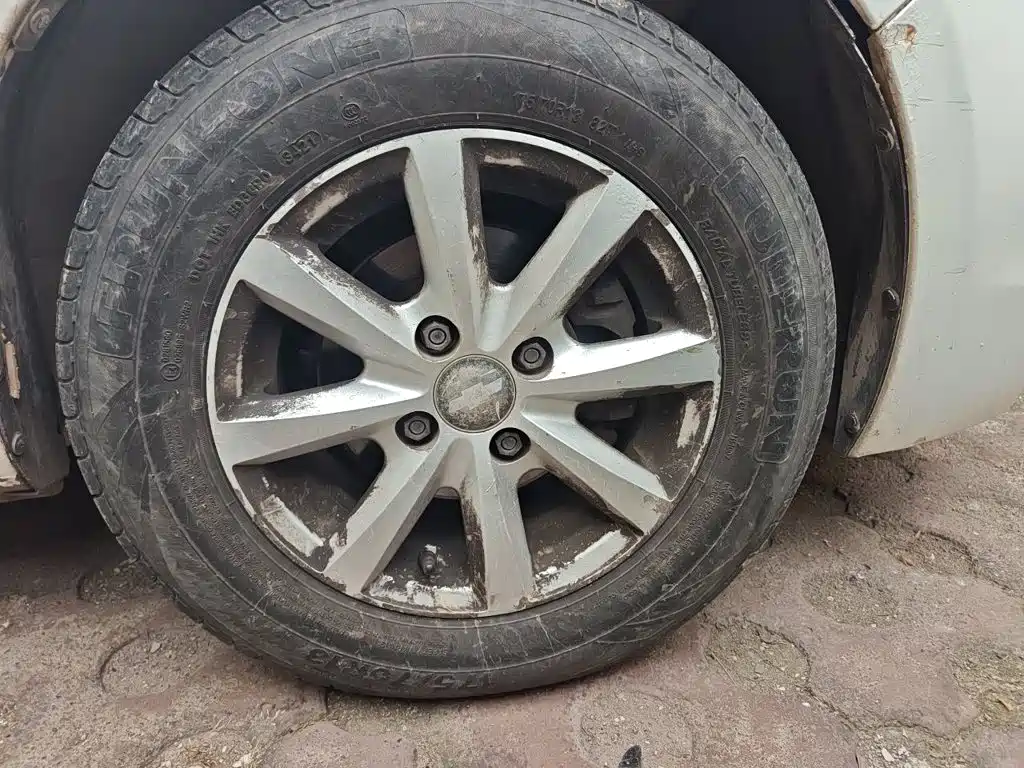 Chevrolet Sail — миниатюра 8
