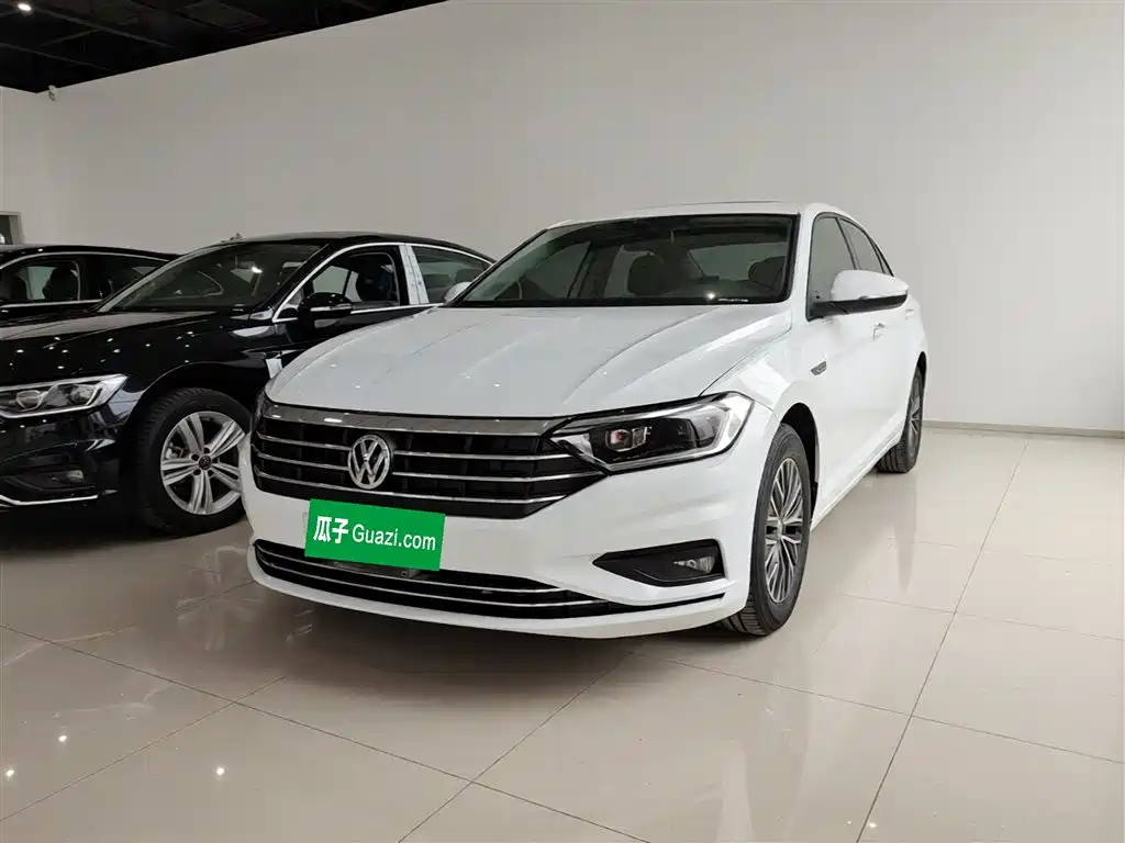 Volkswagen Sagitar 2021