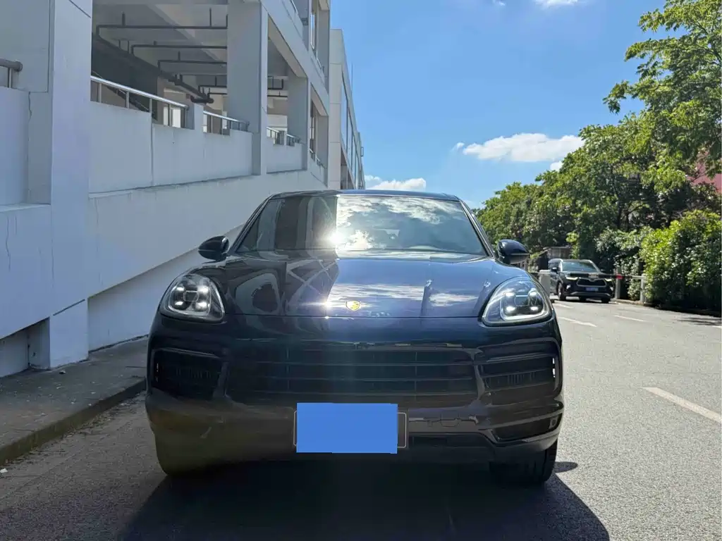 Porsche Cayenne — миниатюра 10