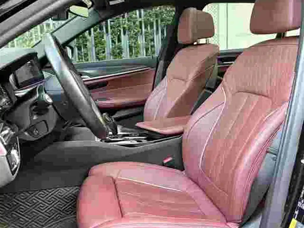 BMW 5 Series New Energy — миниатюра 7
