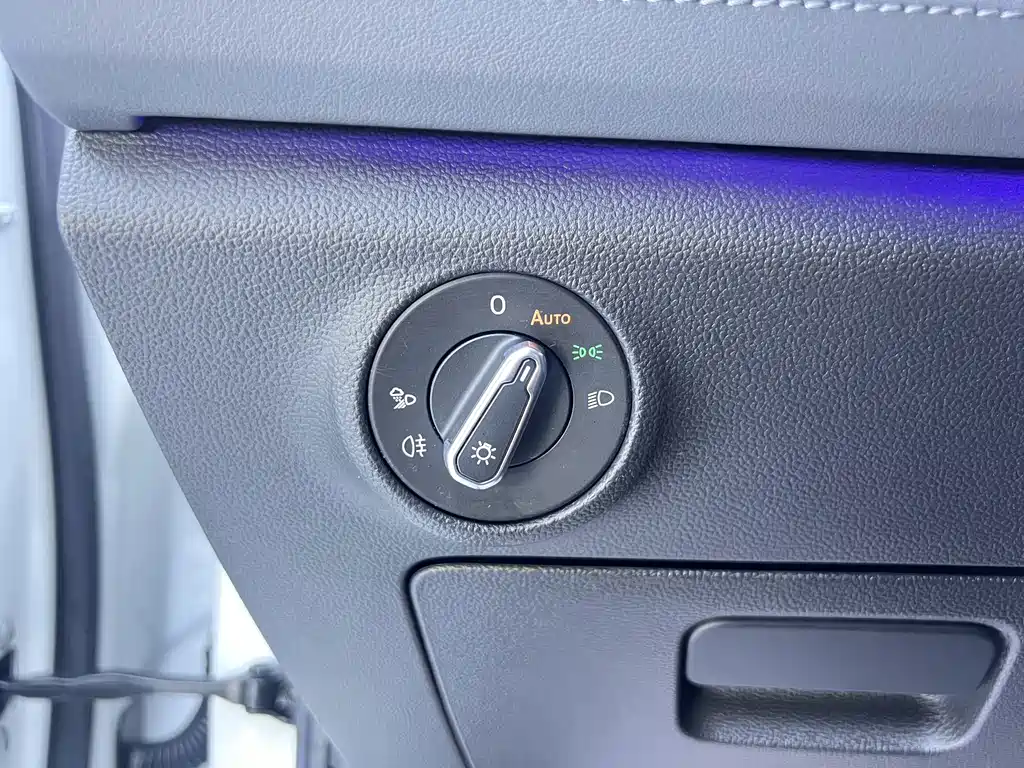 Volkswagen Sagitar — миниатюра 9