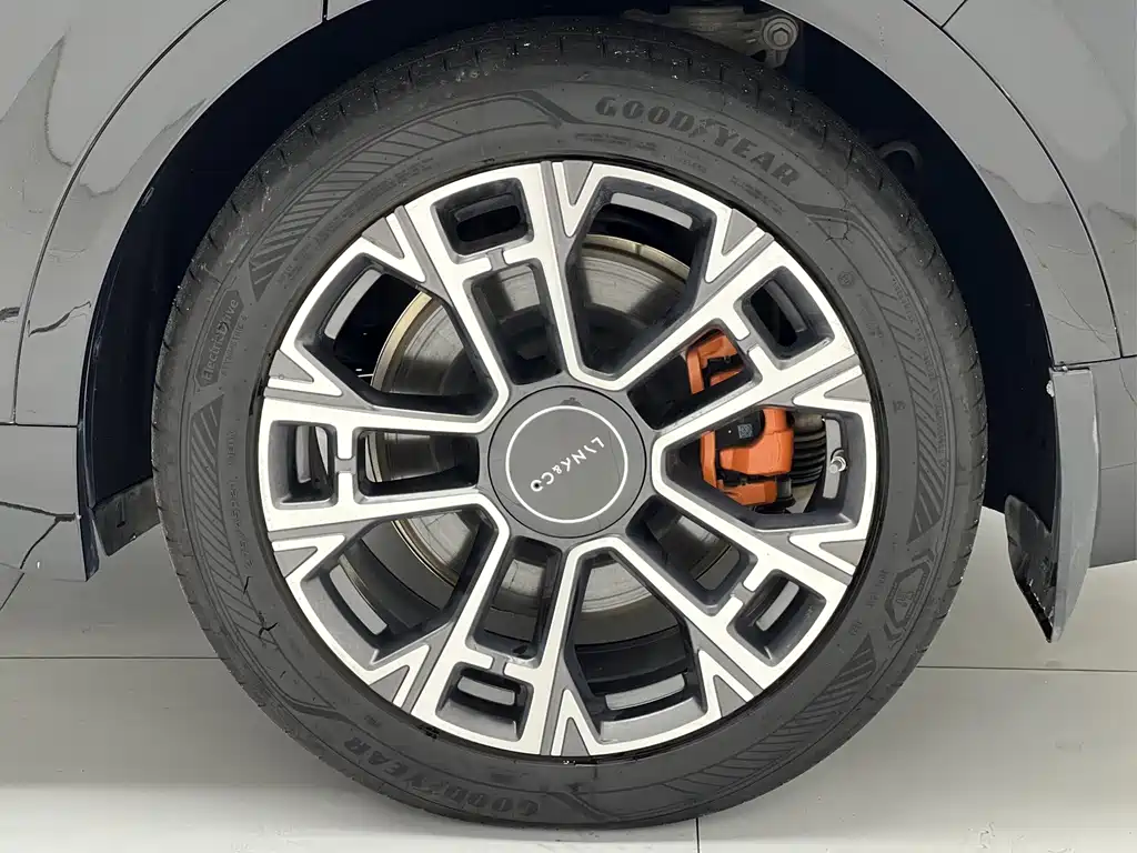 Lynk & Co 900 — миниатюра 19
