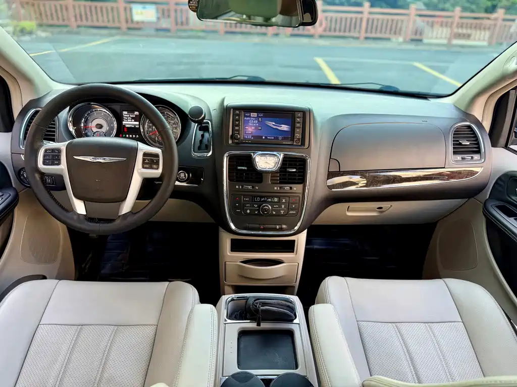 Chrysler Grand Voyager (Import) — миниатюра 26