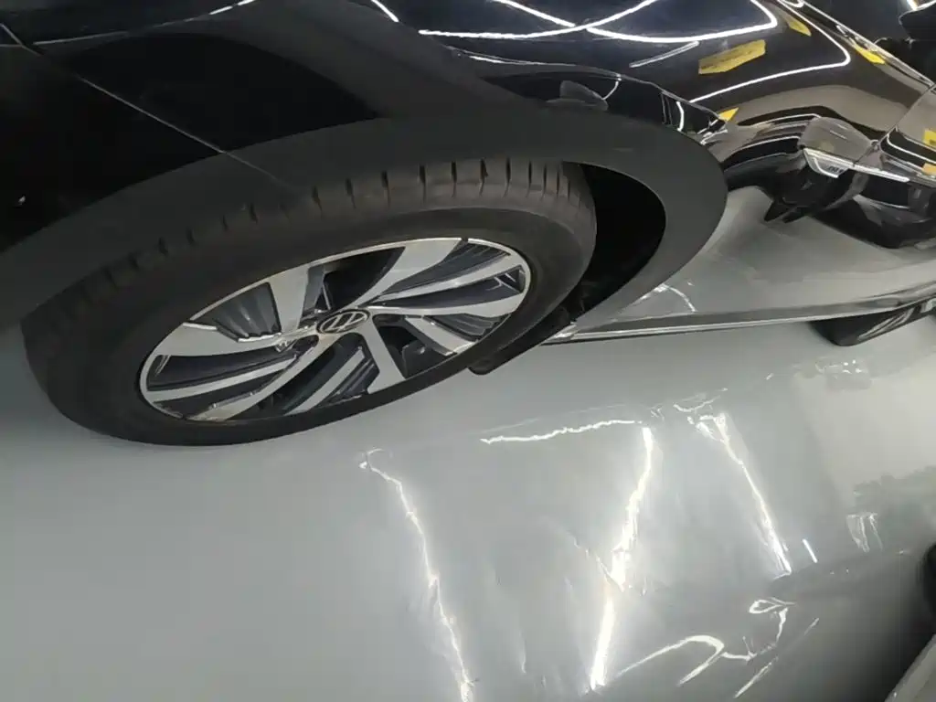 Volkswagen Passat PHEV — миниатюра 23