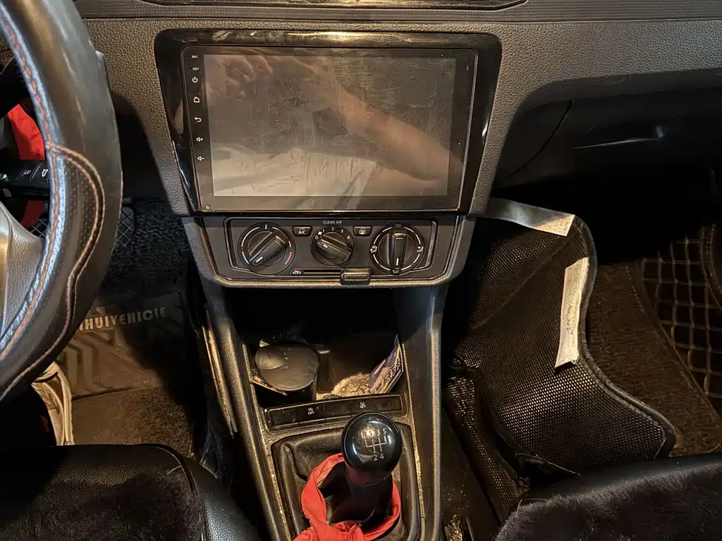Volkswagen Santana — миниатюра 10