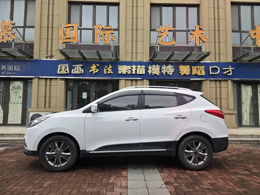Hyundai ix35 — миниатюра 2