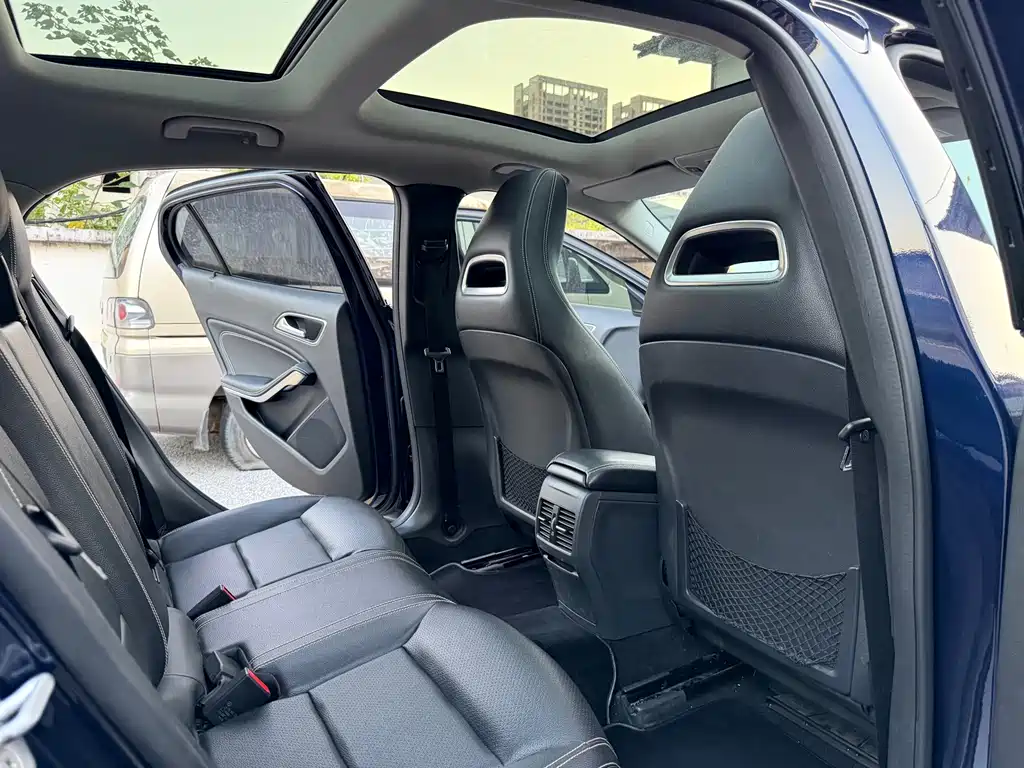 Mercedes-Benz GLA — миниатюра 9