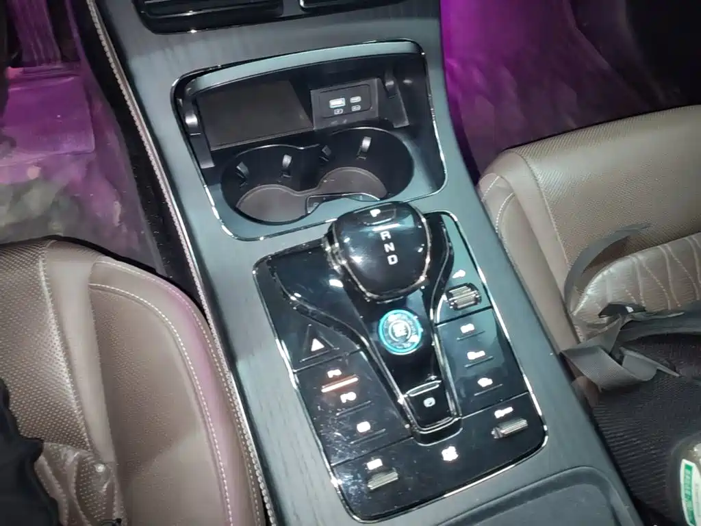 BYD Han — миниатюра 14