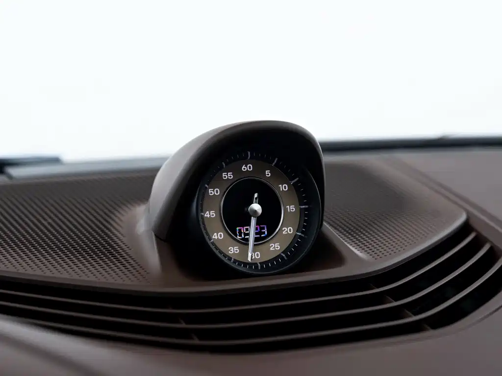Porsche Taycan — миниатюра 25