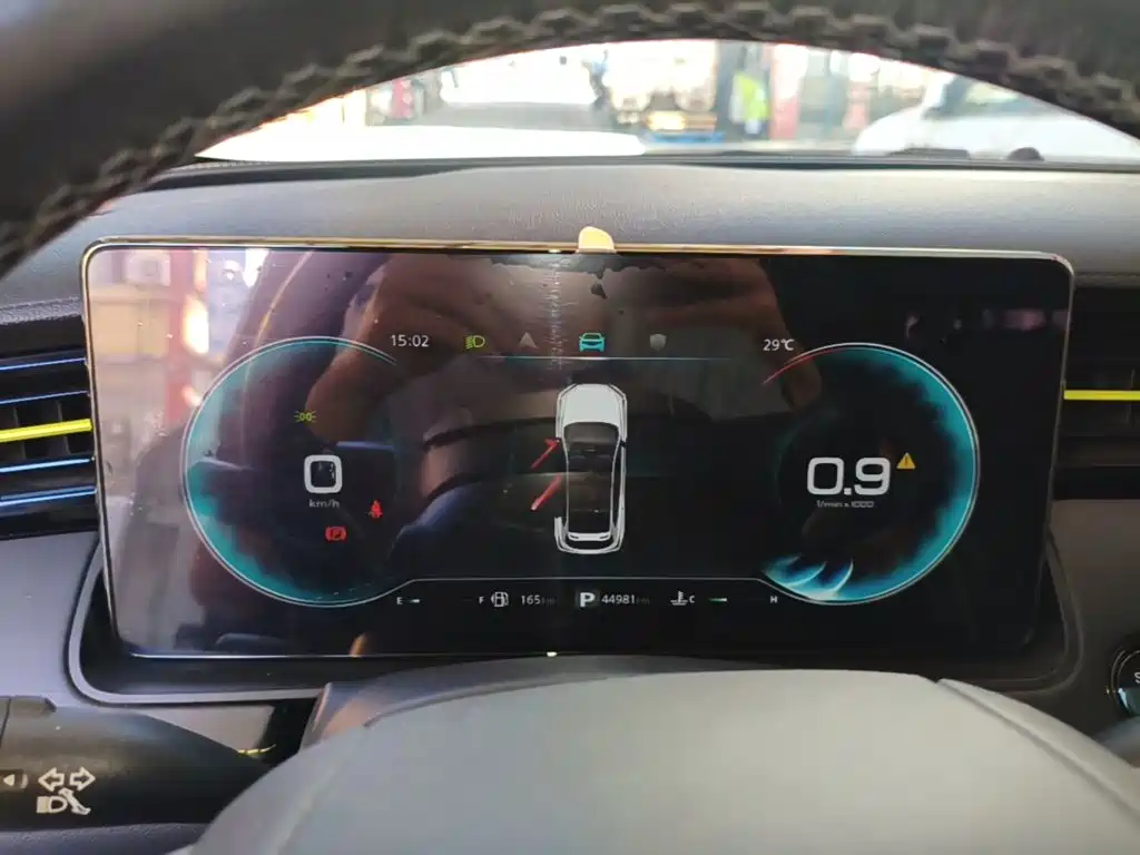 Roewe RX5 — миниатюра 12