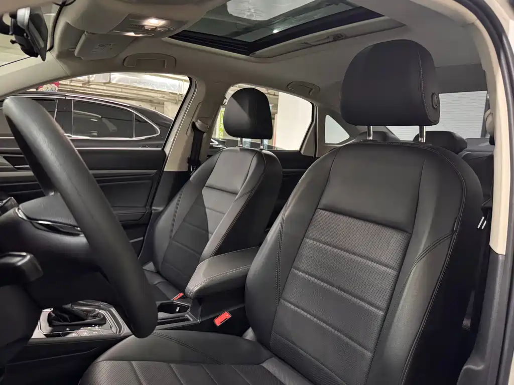 Volkswagen Lavida 2021 1.5L AT Comfort