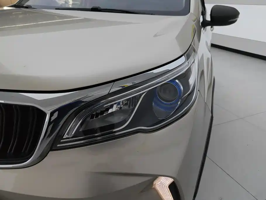 Geely Vision X3 — миниатюра 5