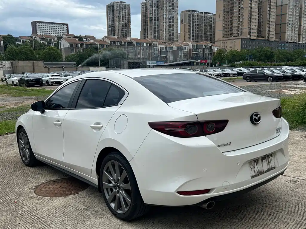 Mazda 3 Axela — миниатюра 7