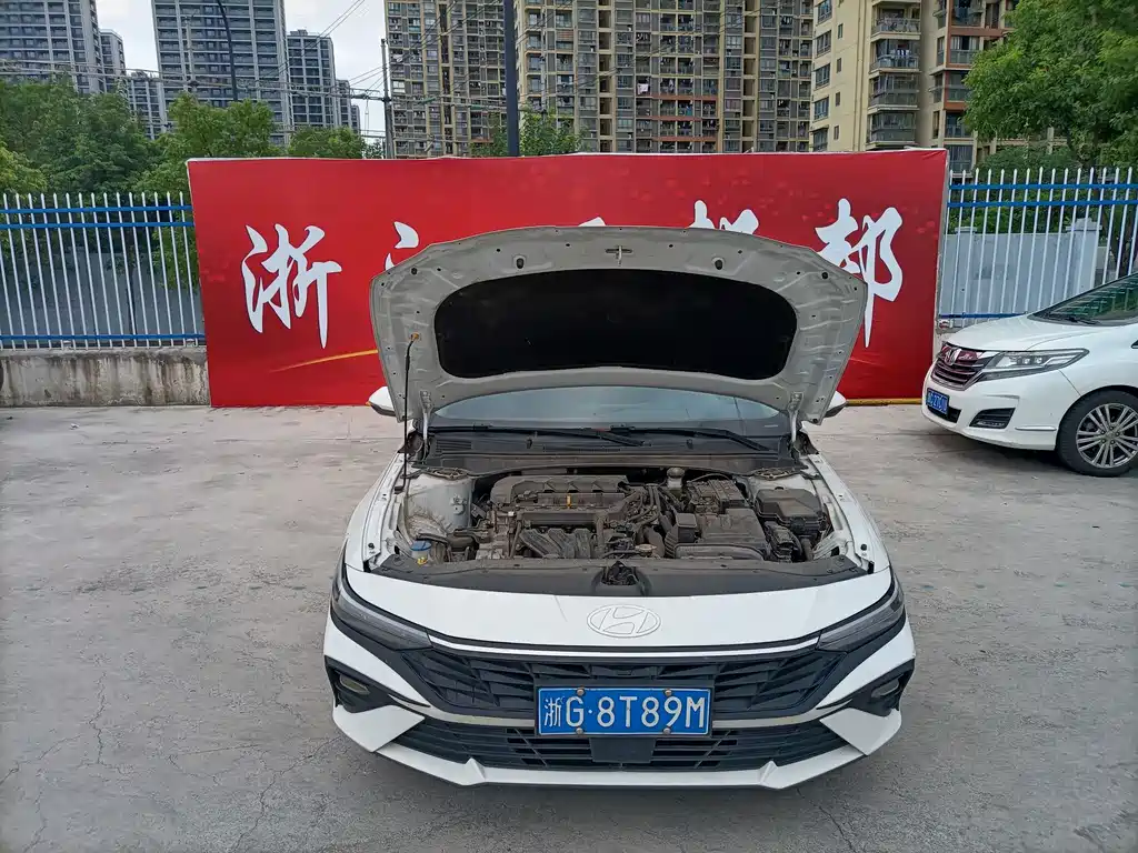 Hyundai Elantra — миниатюра 31