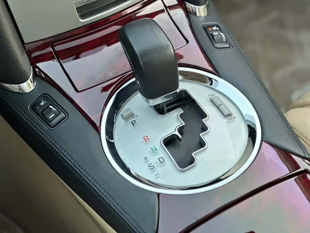 Toyota Reiz — миниатюра 9