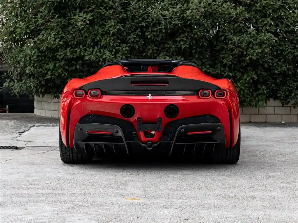 FERRARI SF90