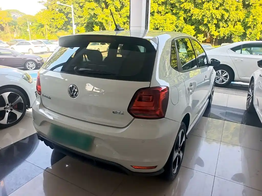 Volkswagen Polo — миниатюра 7