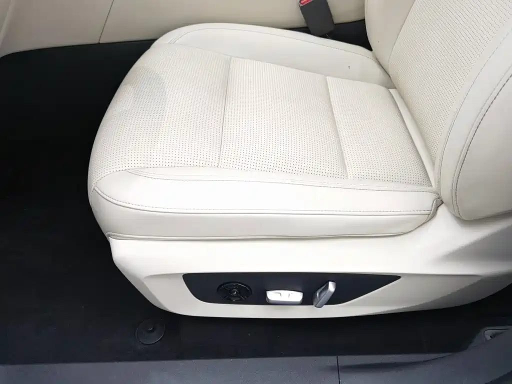 Li Auto Li ONE — миниатюра 20