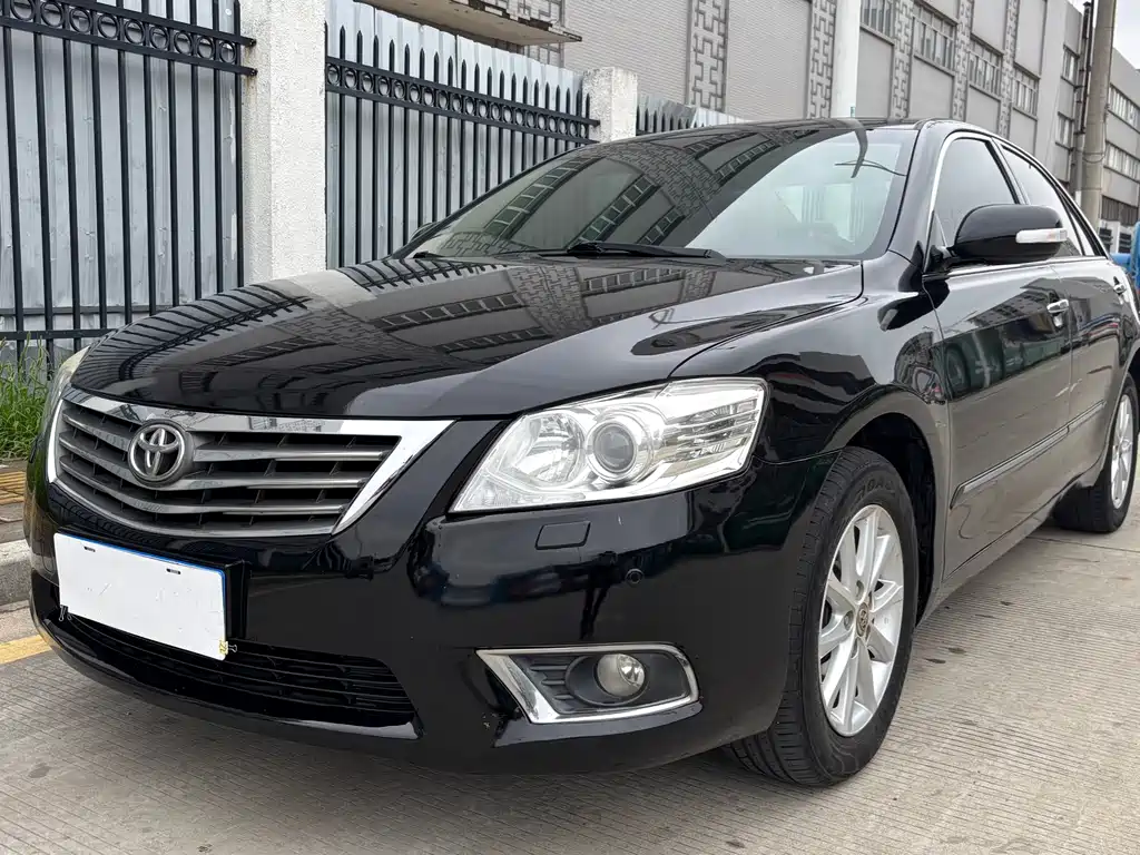 Купить Toyota Camry