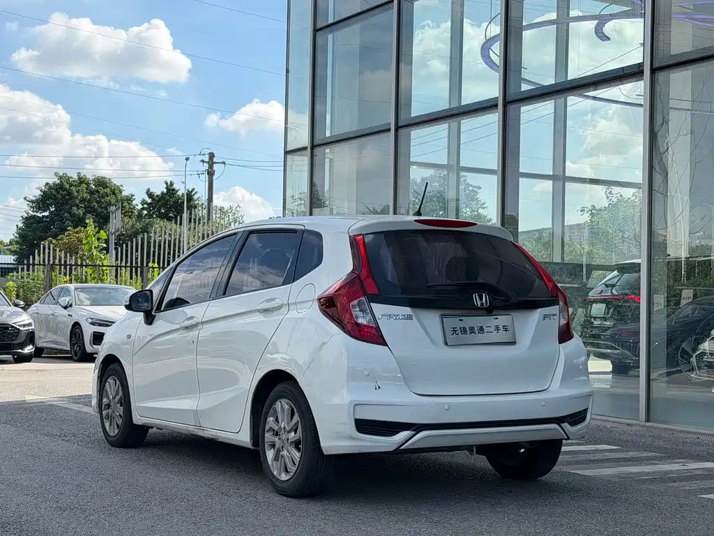 Honda Fit — миниатюра 4