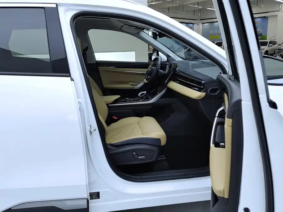 GEELY AUTOMOBILE BOYUE L