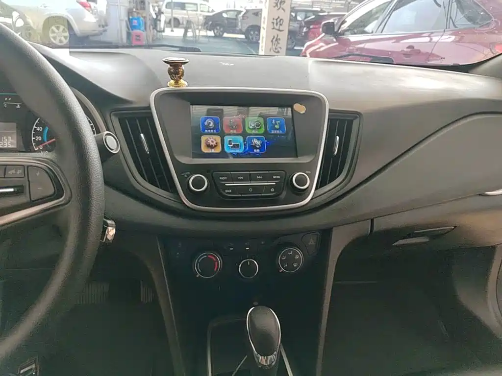 Chevrolet Cavalier — миниатюра 13