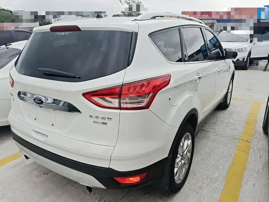 Ford Kuga — миниатюра 7