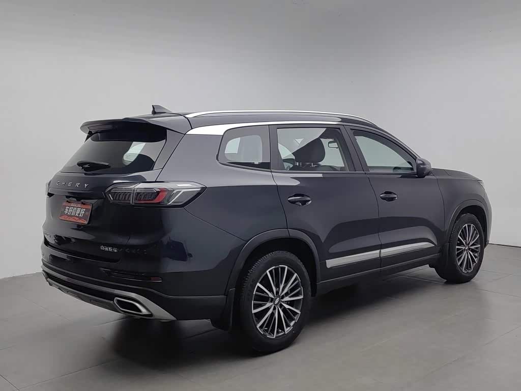 CHERY Tiggo 8 1.5 л 2025 г. Серебристо-серый, пробег 12700 км