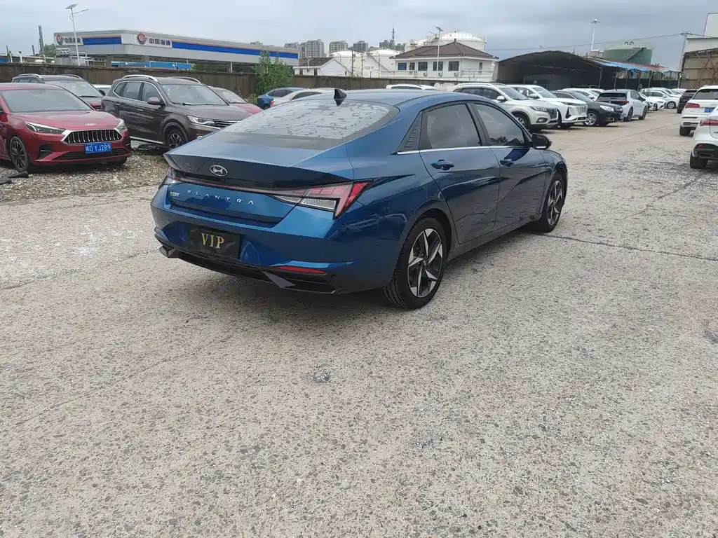 Hyundai Elantra — миниатюра 13