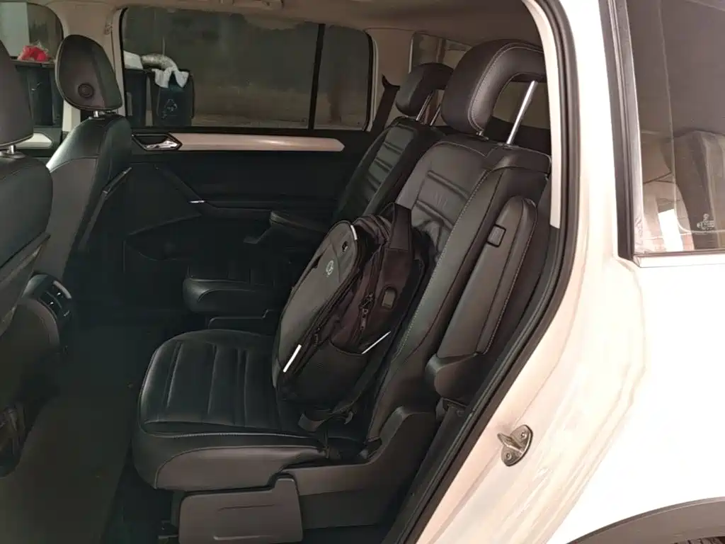 Volkswagen Touran — миниатюра 17