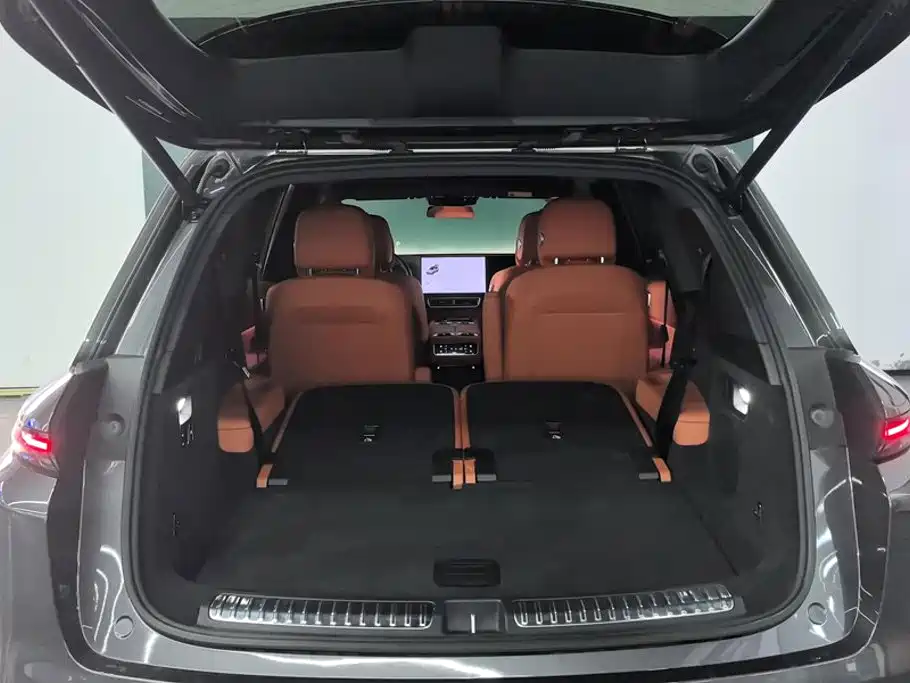 Li Auto Li L8 — миниатюра 4