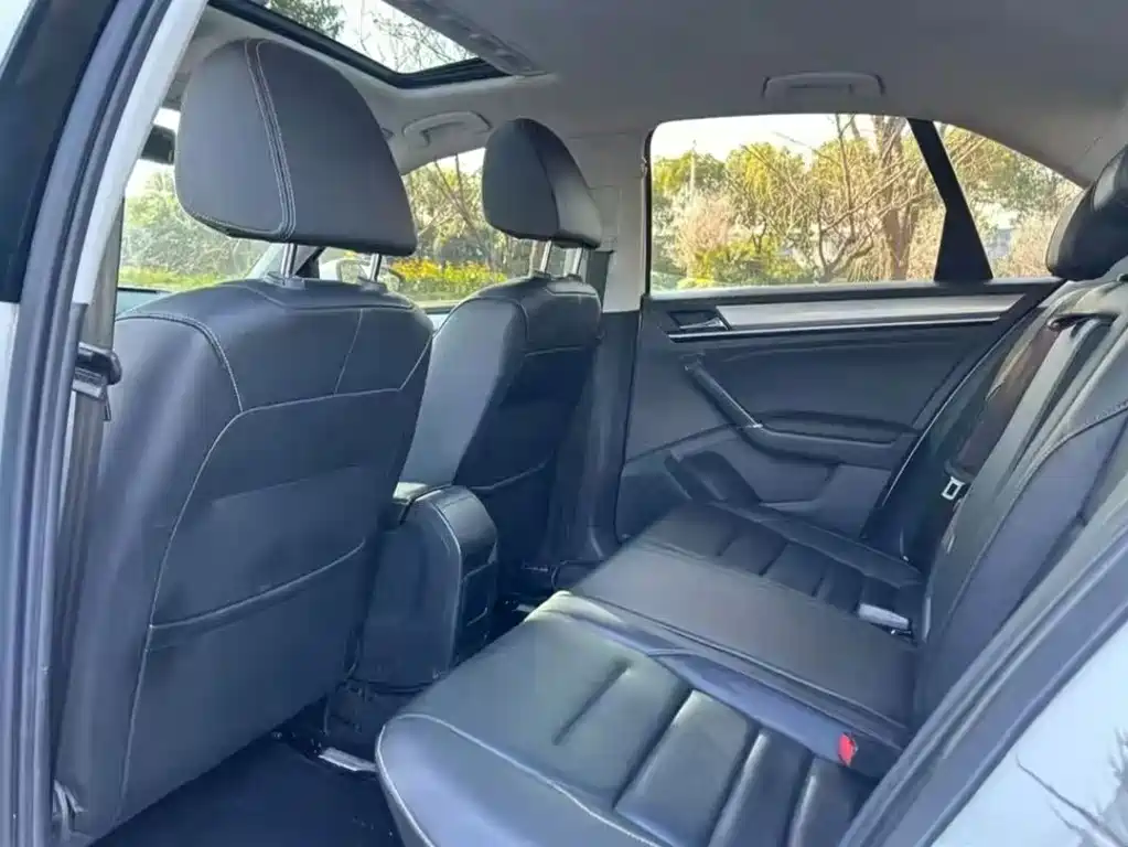 Volkswagen Bora — миниатюра 4