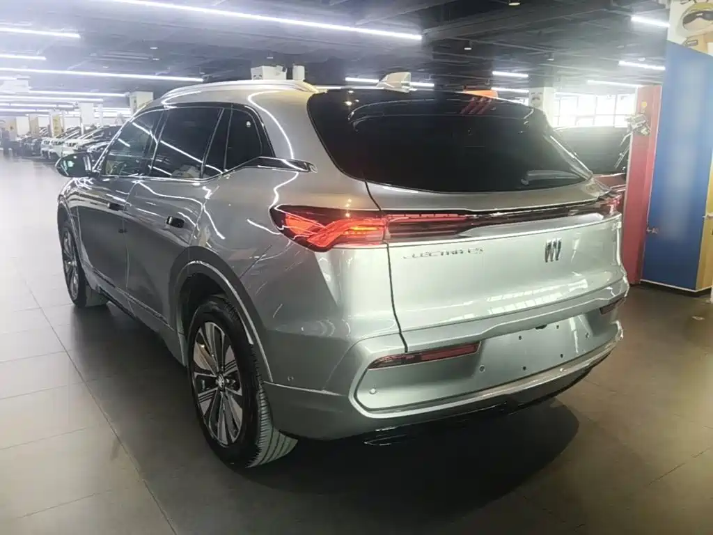 Buick E5 — миниатюра 5