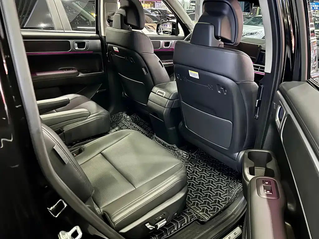 Hyundai Santa Fe — миниатюра 10