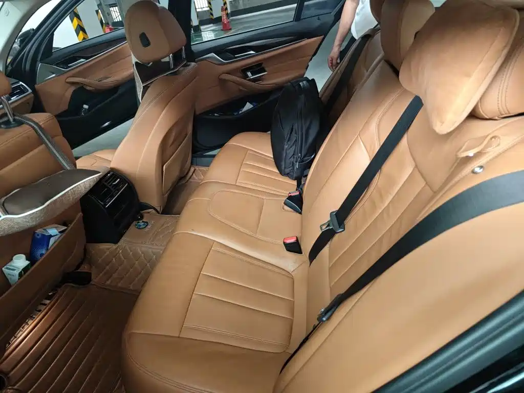 BMW 5 Series — миниатюра 15