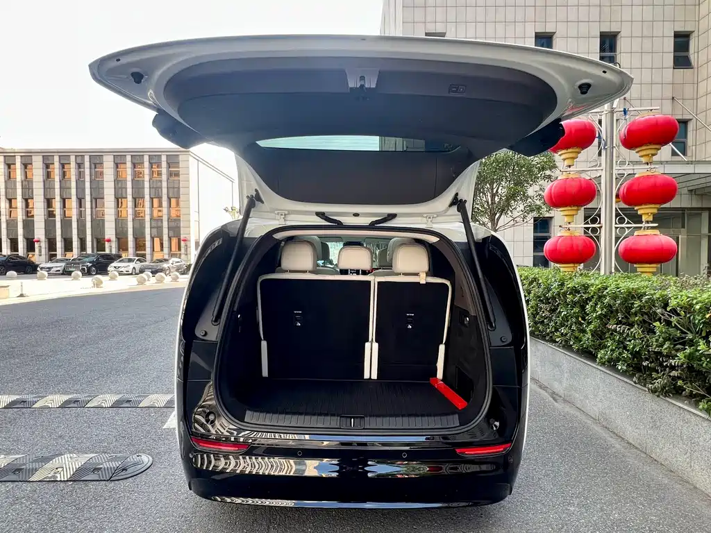 Li Auto Li MEGA — миниатюра 29