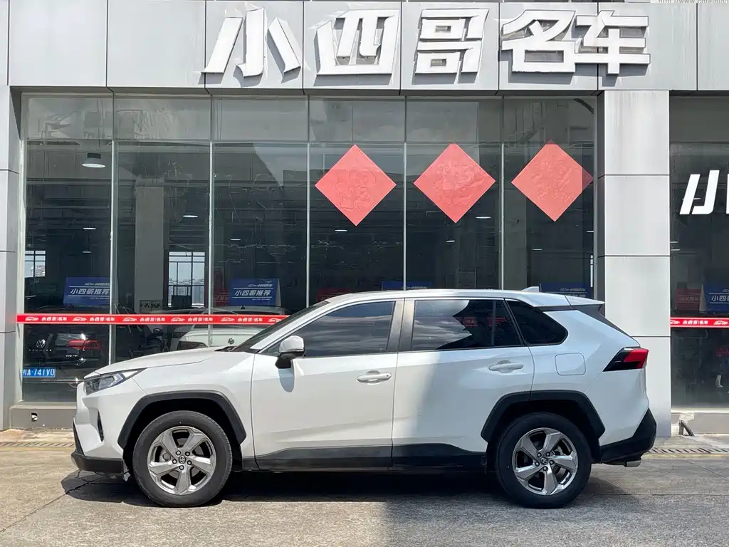Toyota RAV4 — миниатюра 3
