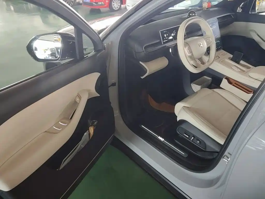 NIO ES6 — миниатюра 16