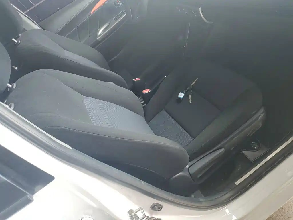 Toyota Yaris L — миниатюра 25