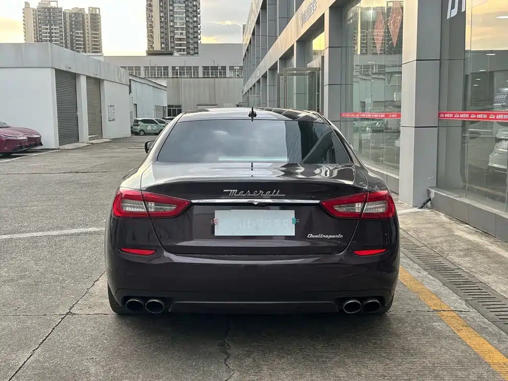 Maserati Quattroporte — миниатюра 5
