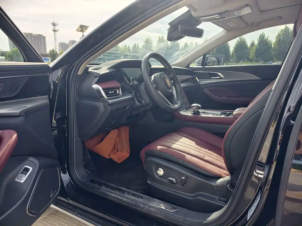 Hongqi Hongqi H5 — миниатюра 4